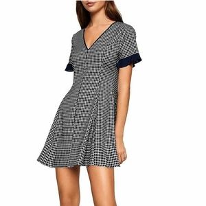 BCBGeneration Woman Mini Dress Size 0 Dark Navy Plaid V-Neck MSRP $98